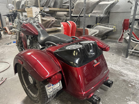Dirty Bird Dual 8″ Audio Trunk Lid (Road Glide 3 & Freewheeler)  Trike 2015 – 2024