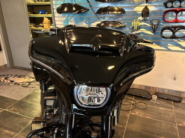 Dirty Bird  “Dirty Bastard” Street Glide Windshield 2024