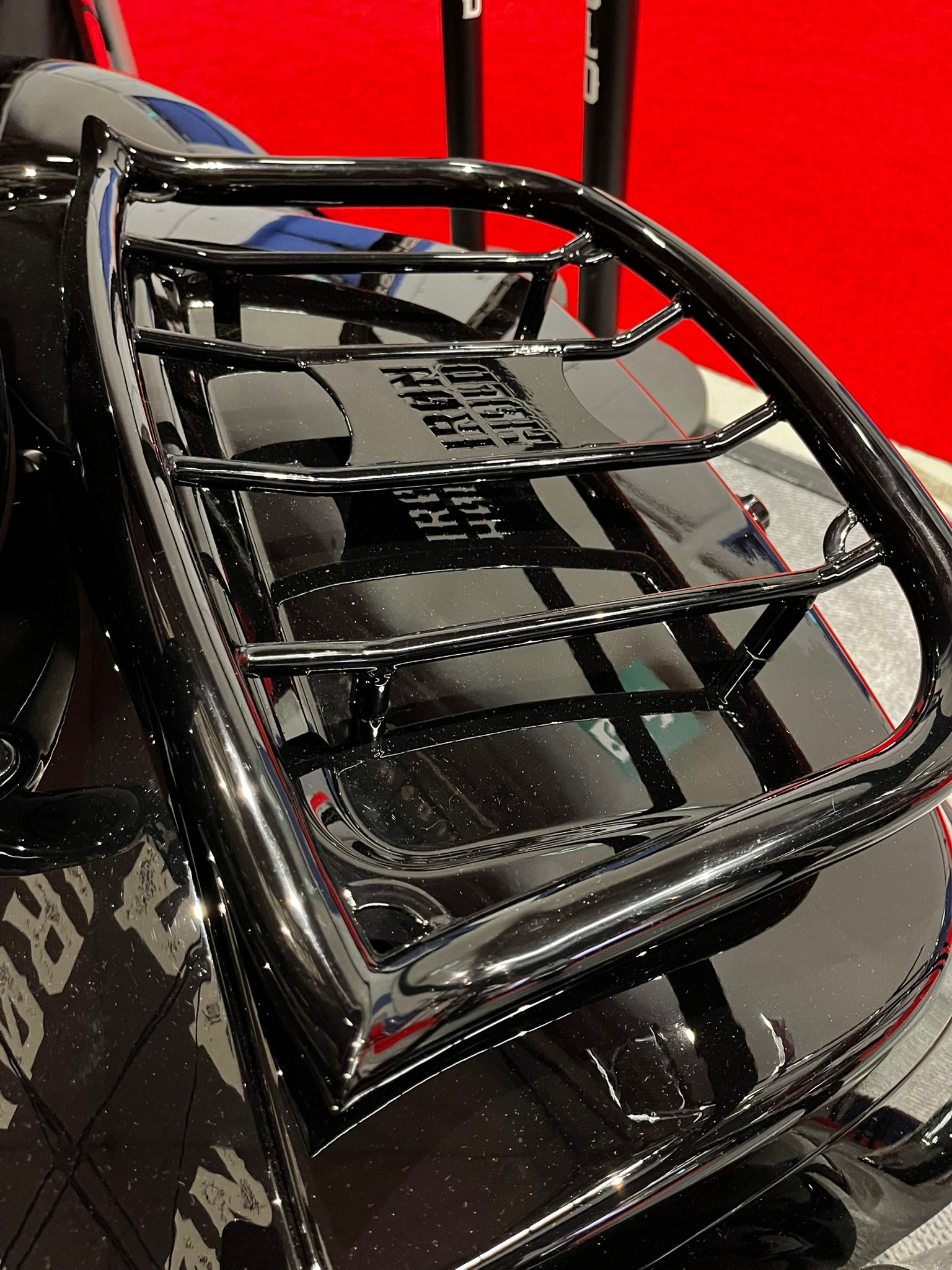 Iron Hold Luggage Rack for HD Tourin, Freewheeler and RG3