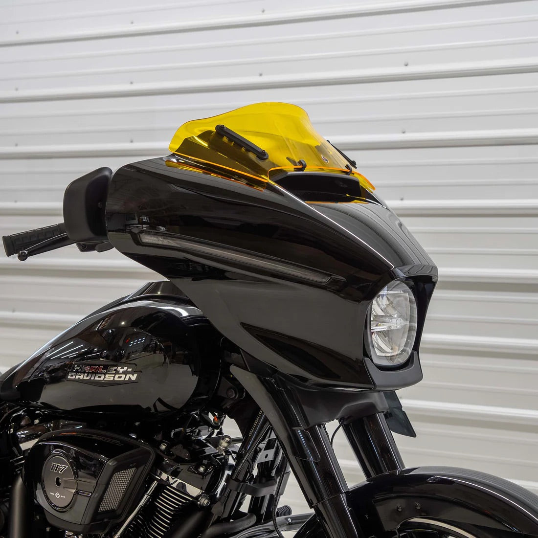 Klock Werks Kolor Flare® Windshield for Harley-Davidson® 2023.5-2026 Street Glide (FLHX)