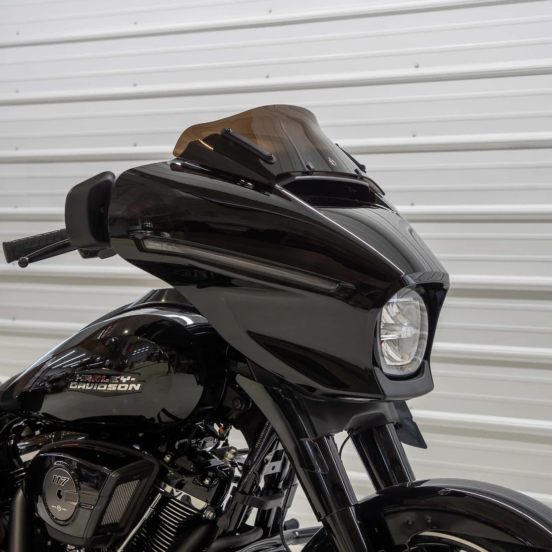 Klock Werks Kolor Flare® Windshield for Harley-Davidson® 2023.5-2026 Street Glide (FLHX)