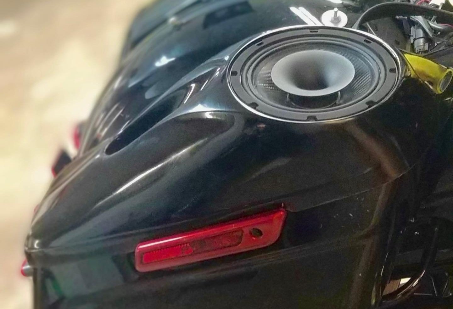 Voodoo Bikeworks * NEW * 2014+ 8" Lids with Tweeter